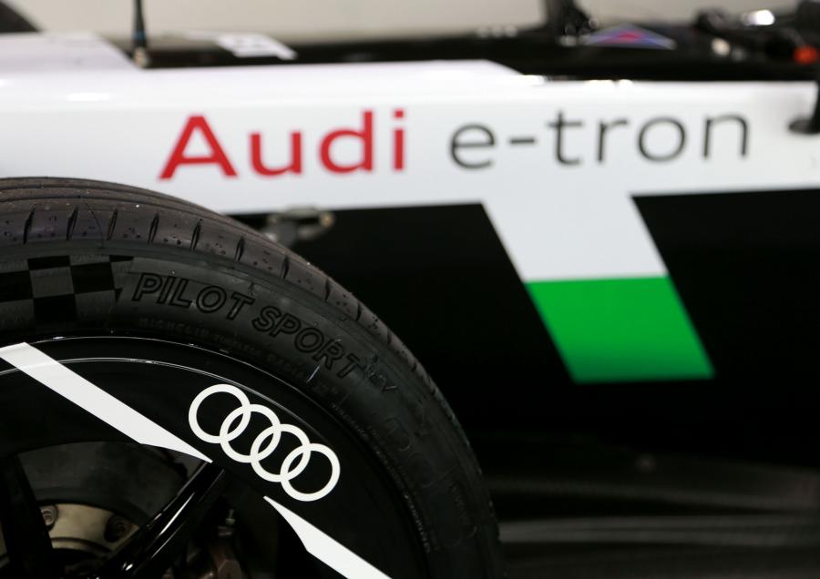 Детали экстерьера Audi e-tron FE04 2017 года  (фото 15 из 42)